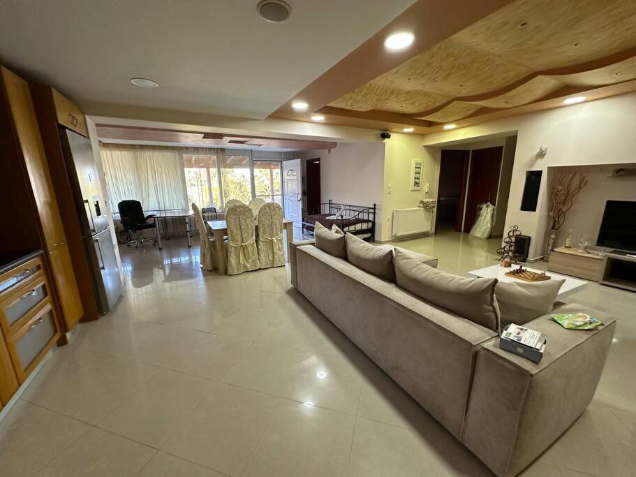 Вілла Lux House With Garden Kampos  Екстер'єр фото
